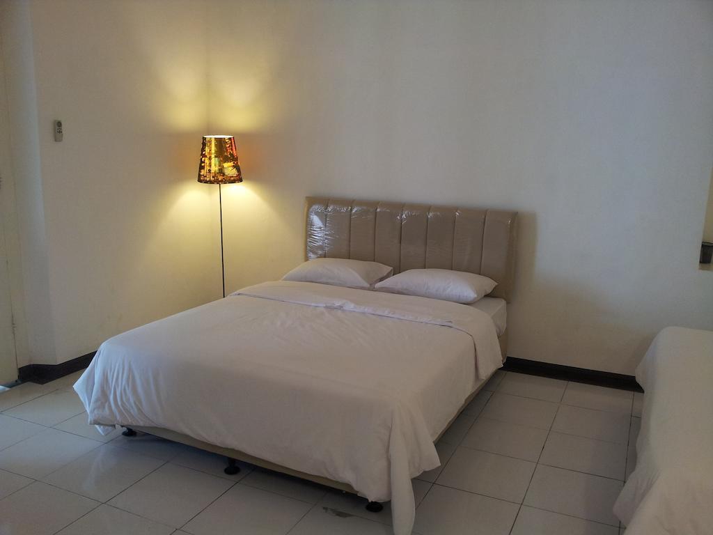Loxy Inn Surabaya Ruang foto