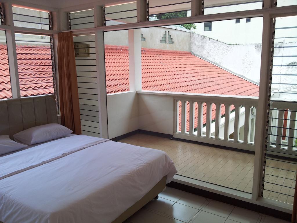 Loxy Inn Surabaya Ruang foto