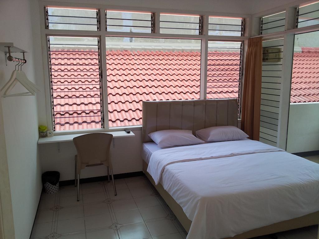 Loxy Inn Surabaya Ruang foto